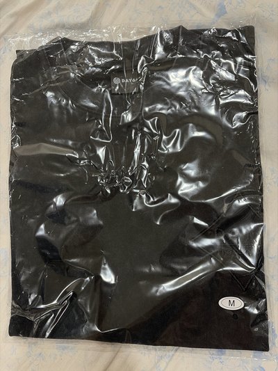 現貨 神戶場黑T M號