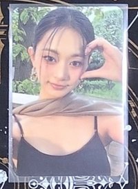 黑衣臉頰愛心