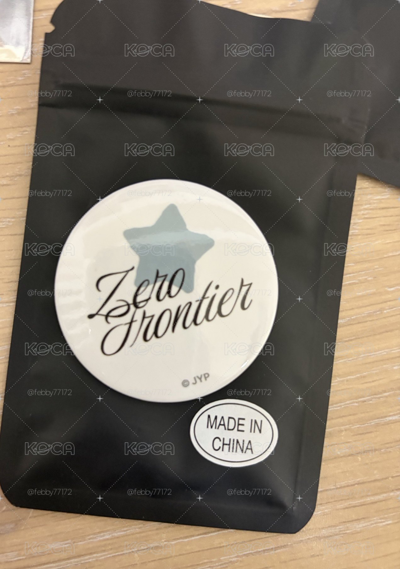 世巡場週滿額卡、徽章