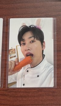 咬紅蘿蔔🥕