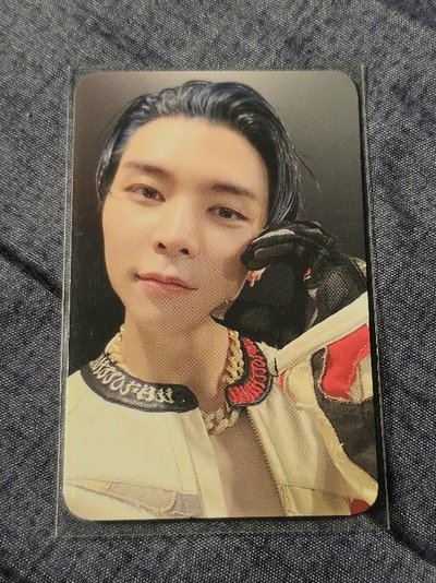 NCT127 疾馳 (2 Baddies) JOHNNY 