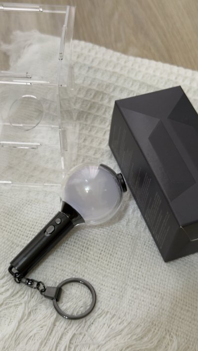 BTS特別版小手燈 手燈吊飾 附透明保護殼