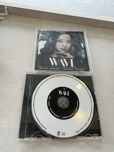 📍IVE WAVE 專輯 日本會員限定盤 單封 DIVE ver.（有贈送官方小卡1