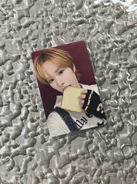 圖三 yzy上海簽售卡