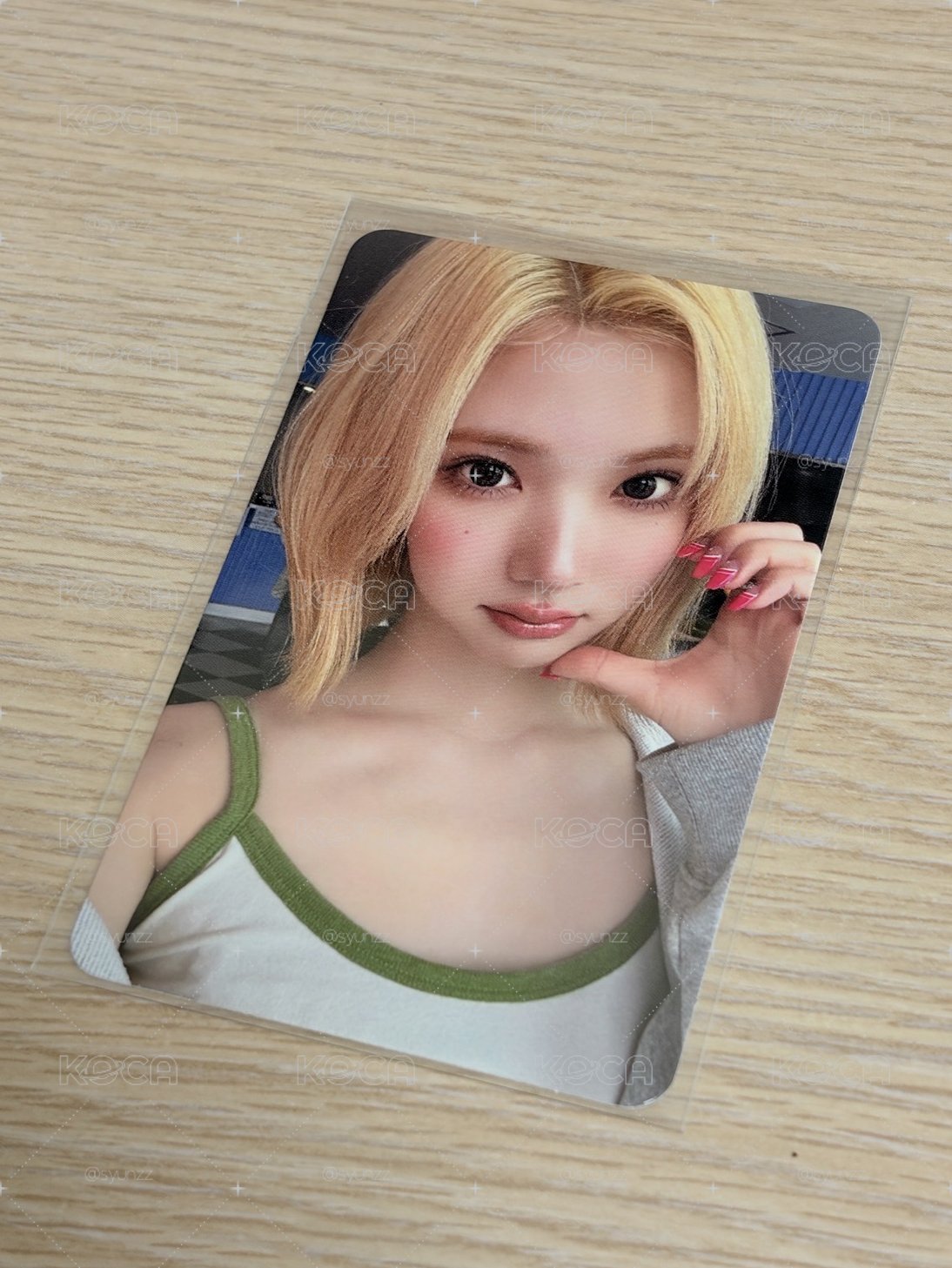 Jiwoo 迷二專卡