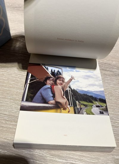 Red Velvet 瑞士自拍書