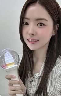 2026 I.O.I Con 手燈 周邊卡 