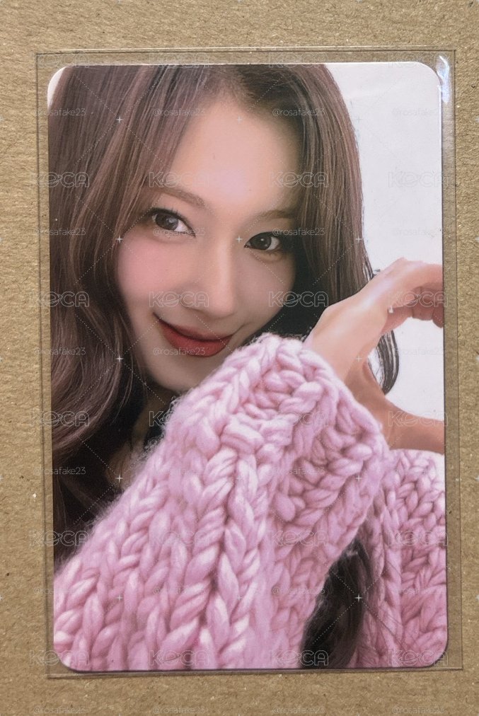 TWICE 粉毛衣比心紗