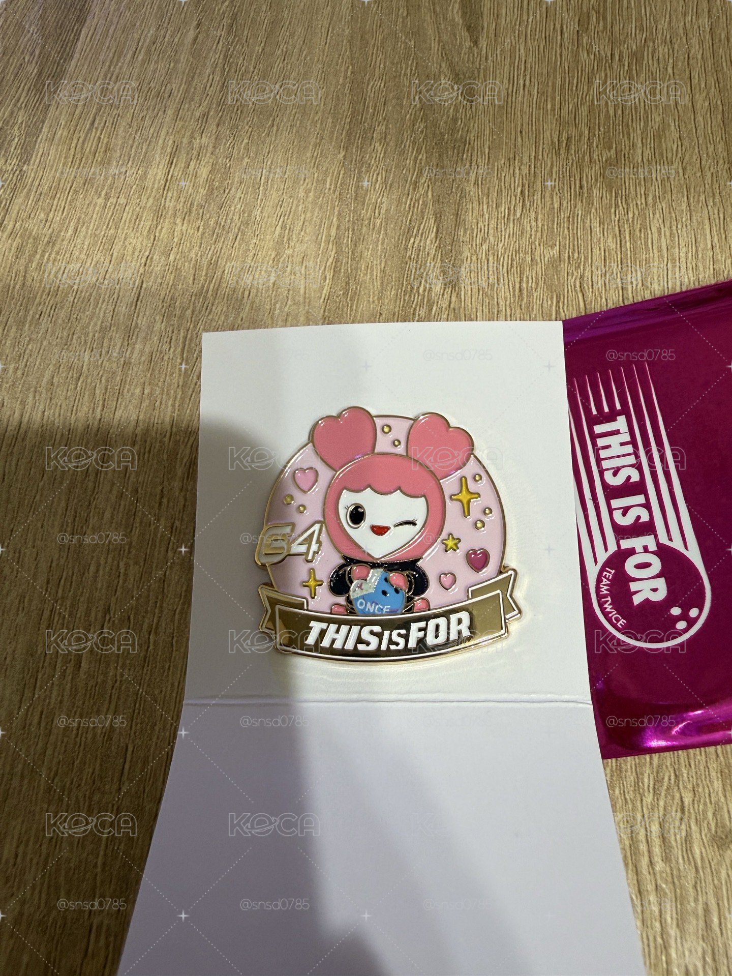 現貨 TWICE 六巡 新國立 Momo 徽章 
