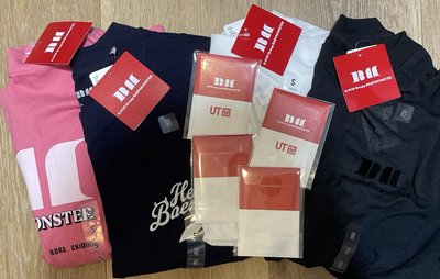 😈 衣服代言小卡四套未拆   可砍價                        含S號全新衣服