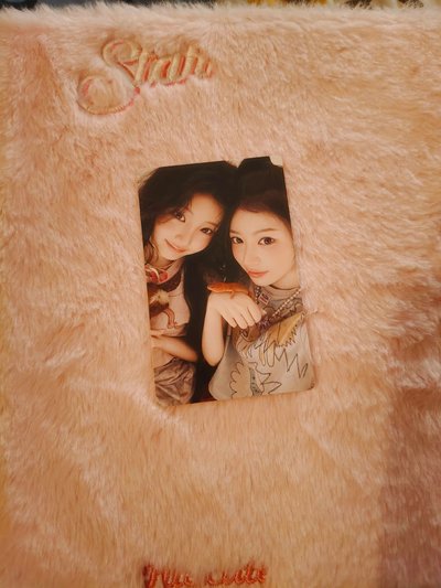 ILLIT電子專可愛雙人固卡💕
