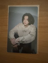 特典卡 坐著