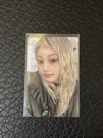現貨中背illit MAMIHLAPINATAPAI yzy 預售2.0 特典卡 wonhee