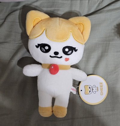 IVE LIZ CHEEZ 20CM 中娃
