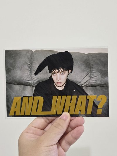j-hope And What 照片組六張