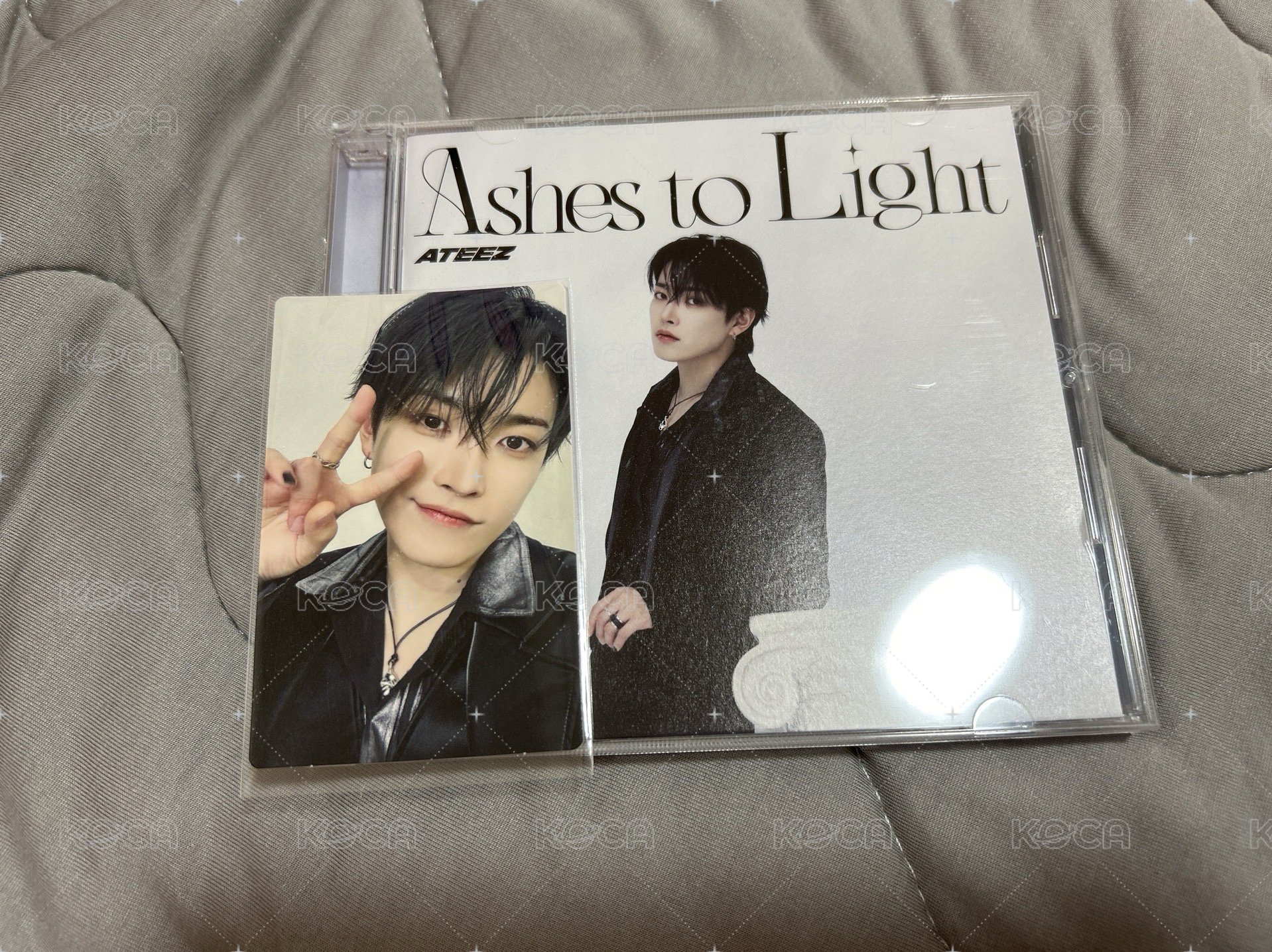 ASHES TO  LIGHT 中