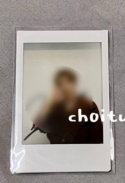😺啓賢未公開簽名拍立得 嘟嘴臉頰愛心