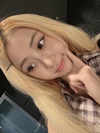 頭有一點允允的