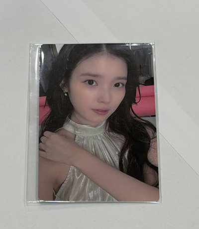IU 快閃店 入場卡