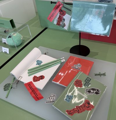 CORTIS GREEN GREEN POP-UP 