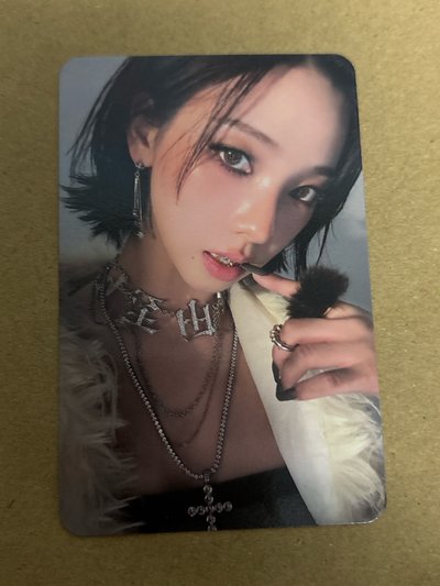 （瑕）Dirty Work 專輯卡 Worker ver. 柚