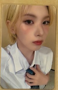 校服裴