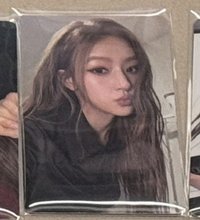 披發H