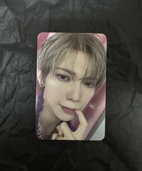 小尚含手指