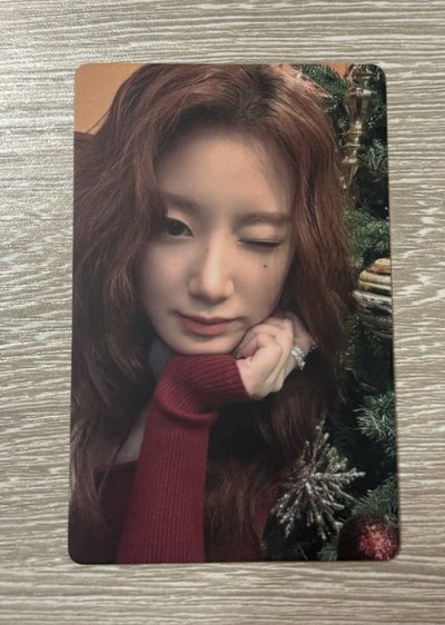 I-dle 舒華 WAVES 漫潮 雜誌