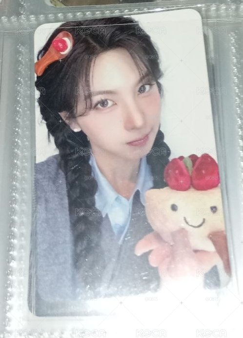 草莓蛋糕裴