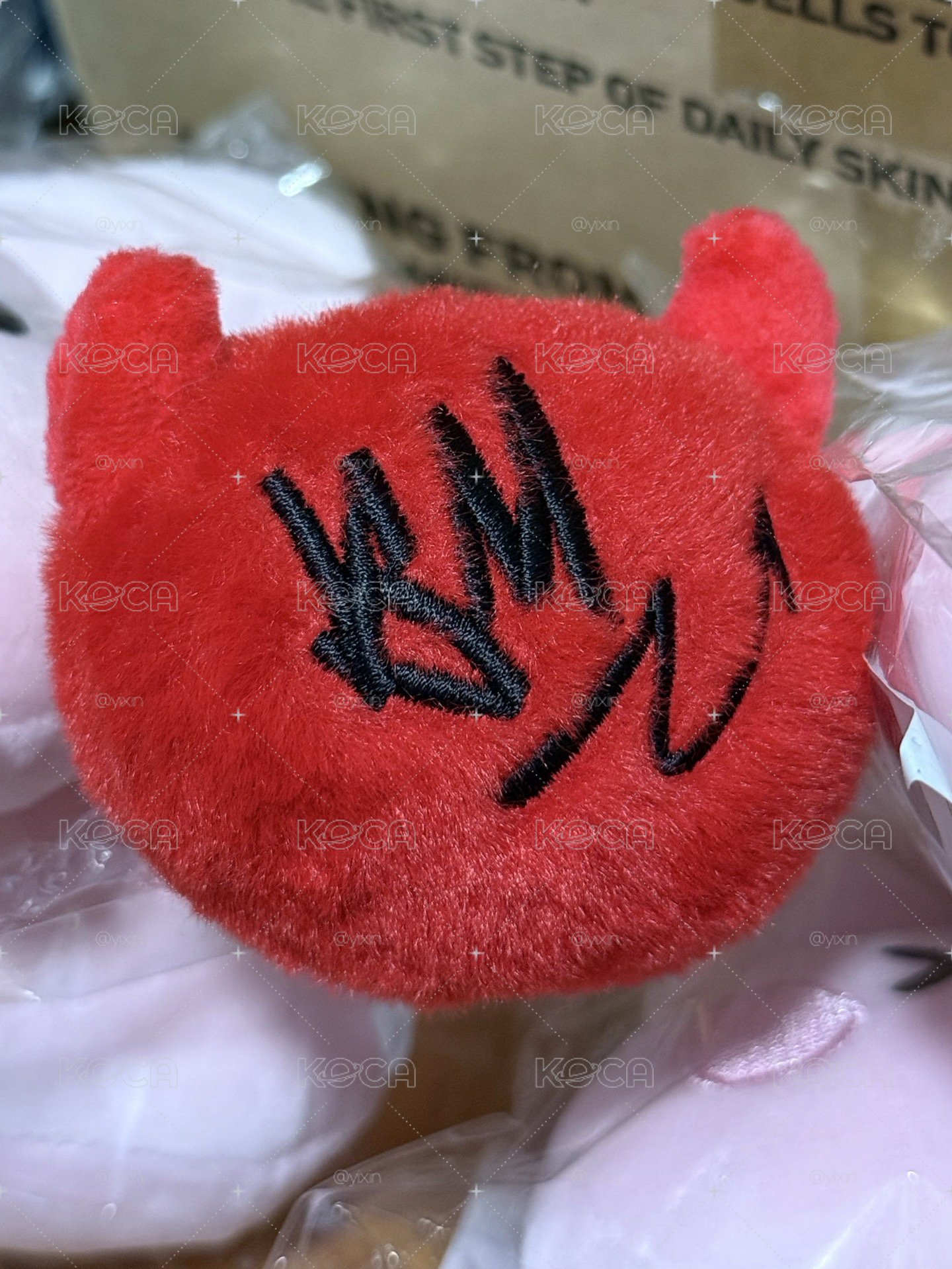 紅色毛絨球不含卡
