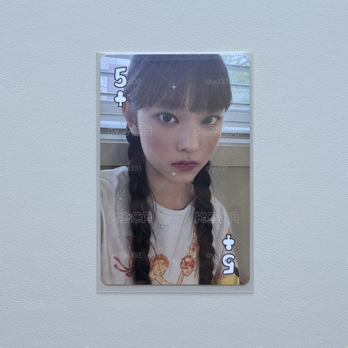 Haerin 2023年曆撲克牌 5♣️