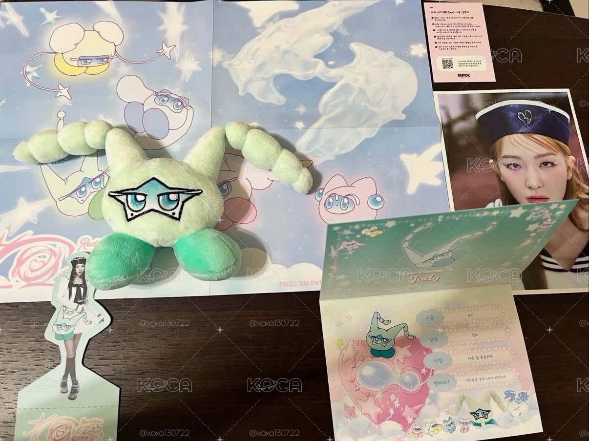 Red Velvet Joy Cosmic娃專