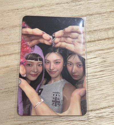 girls will be girls專輯卡
