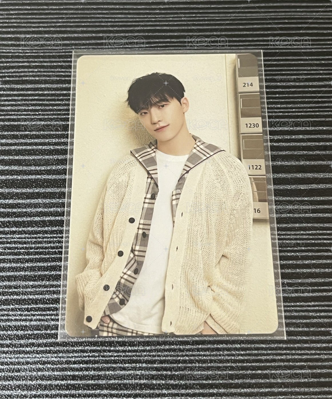 SEVENTEEN 24’克拉島 卡包卡 燦