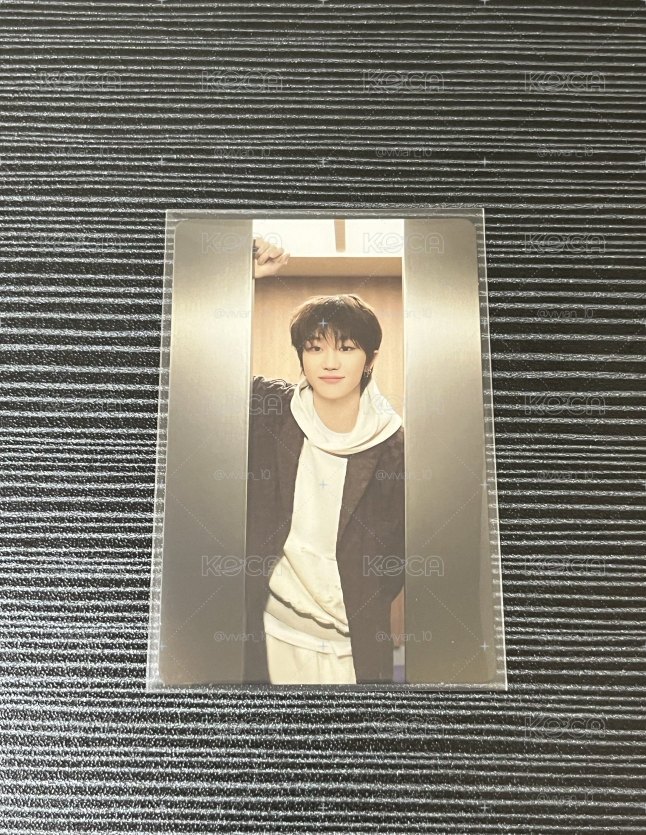 SEVENTEEN 24’克拉島 卡包卡 八