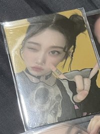 月 迷二專卡