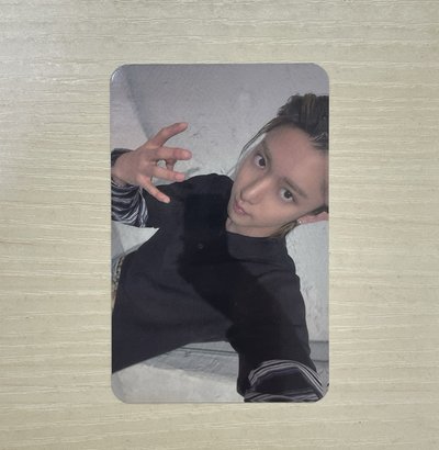 請woojin這張小卡 中背