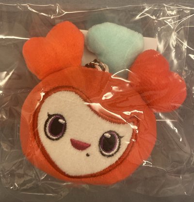 彩瑛 尖臉大頭