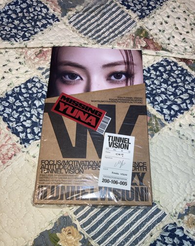 娜版已拆空專 配彩領簽名貼