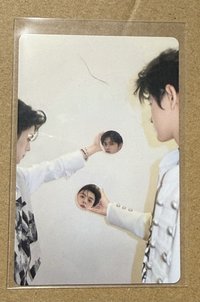 極左對鏡