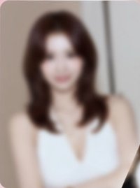 MOMO X SIE. 代言卡 
