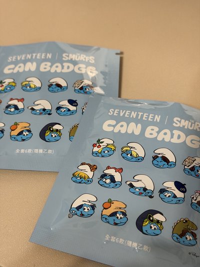SVT聯名藍色小精靈徽章