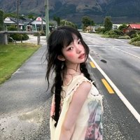 Minhawoo（多團緩慢出清中主NMIXX ）