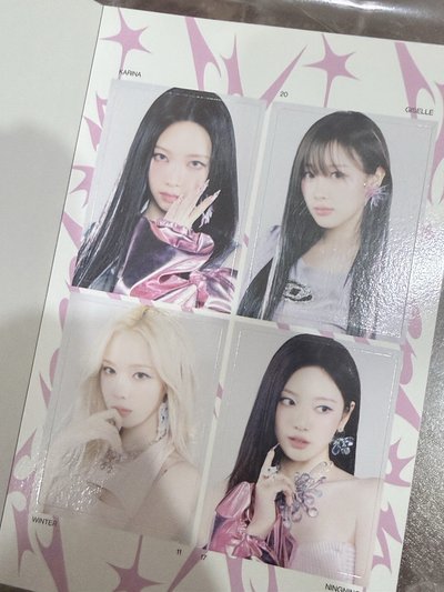 正規一 貼紙書