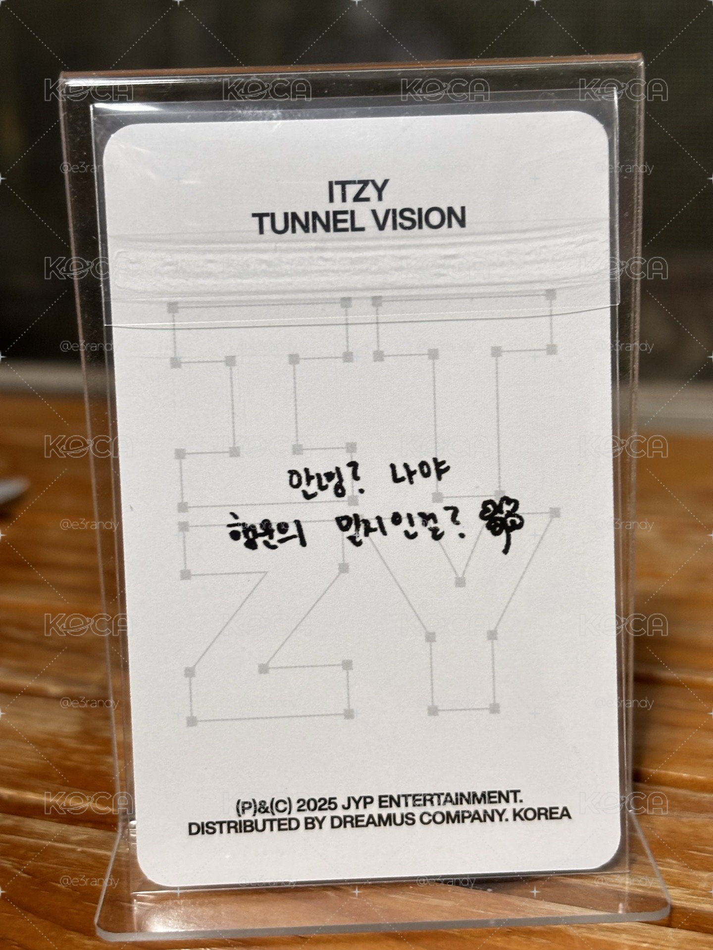 TUNNEL VISION BOX ver. Lia 專輯卡