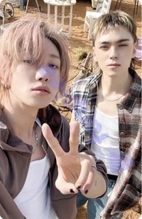 ‘V8’ fp PB 特典卡 