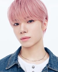 YOSHIKI