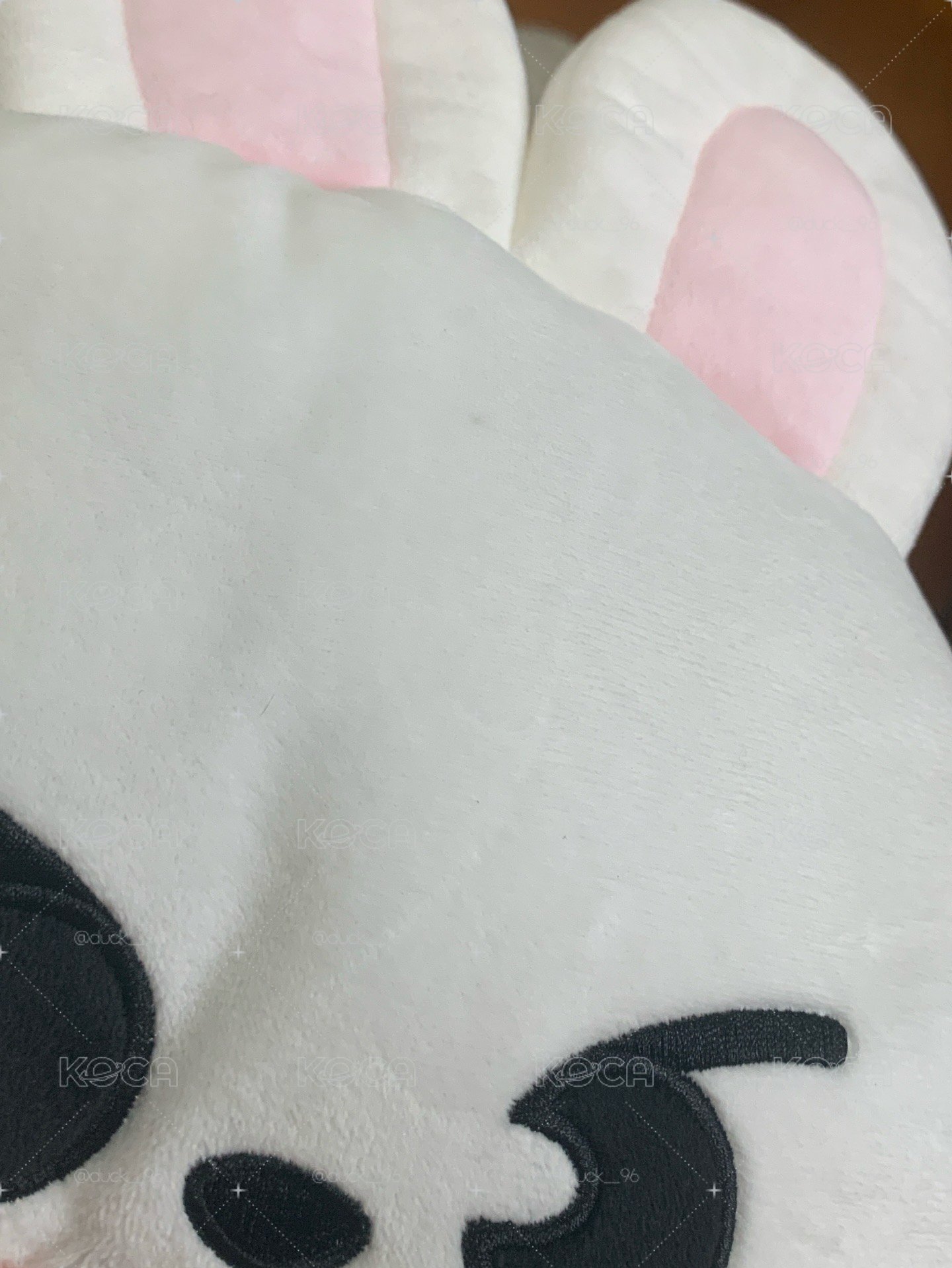 旻日周後背