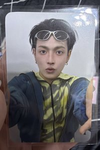 圍兜兜卡 中